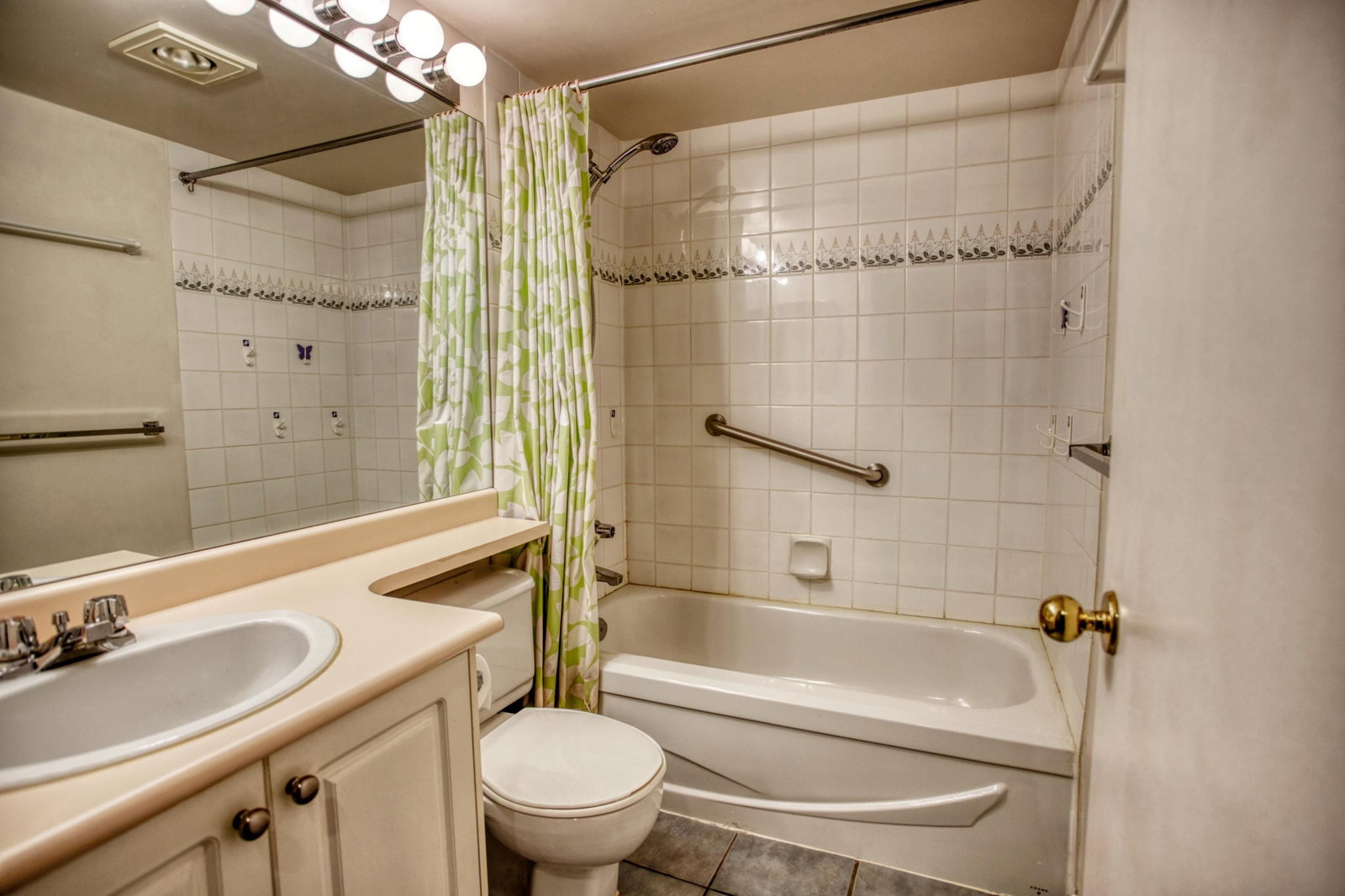 Listing Image 8