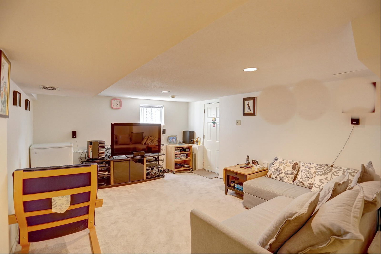 Listing Image 17