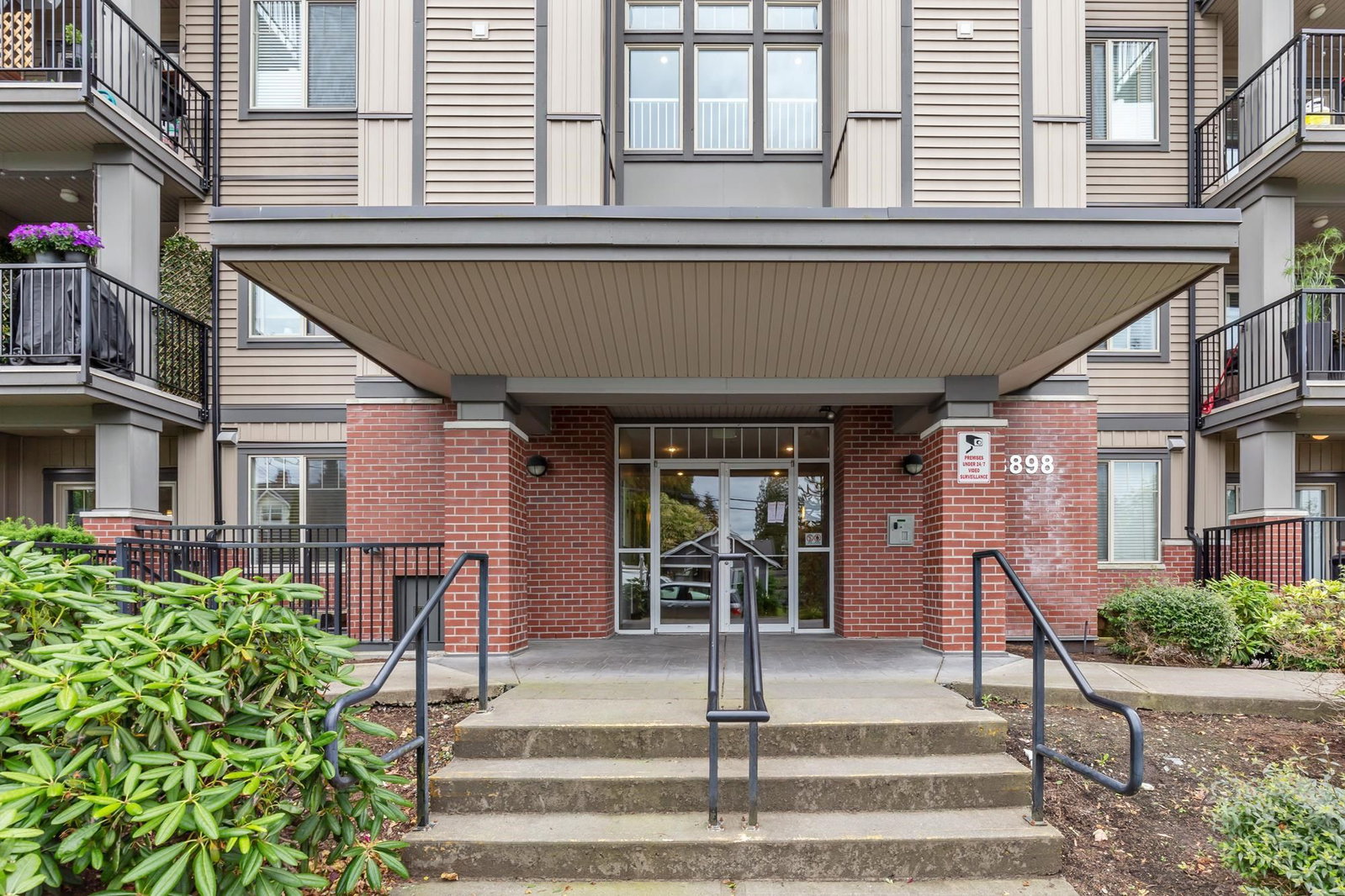 Listing Image 16