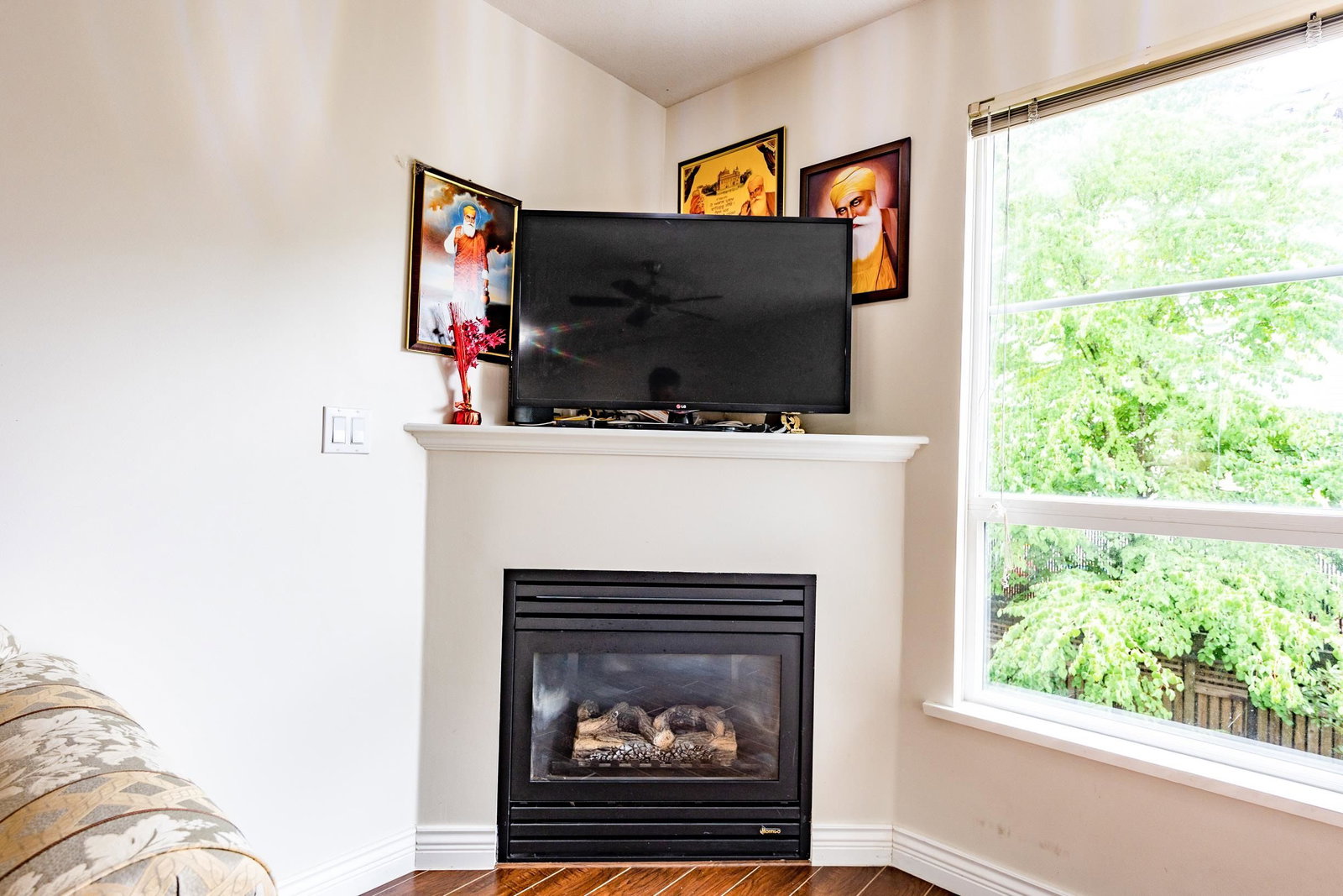 Listing Image 22