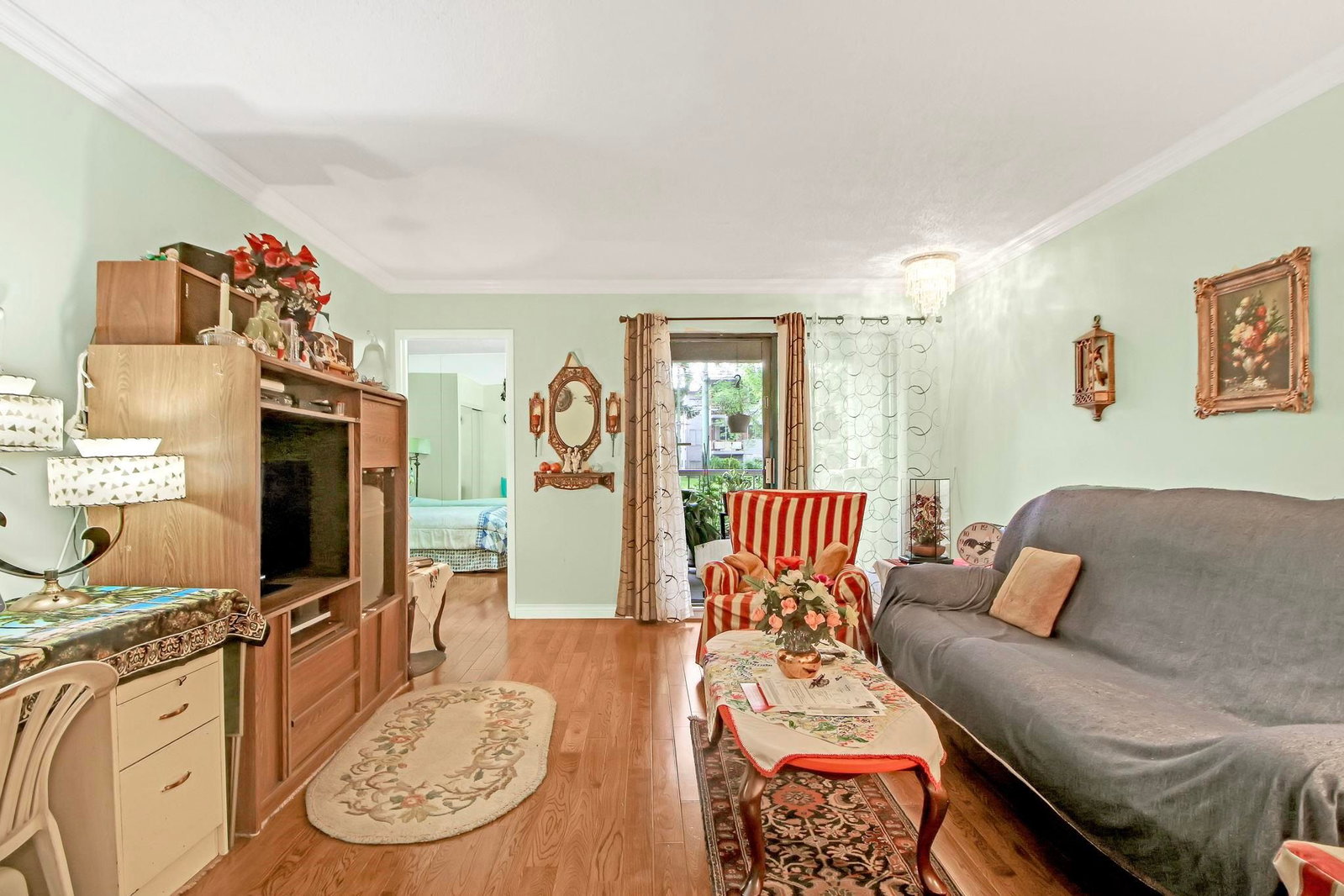 Listing Image 12