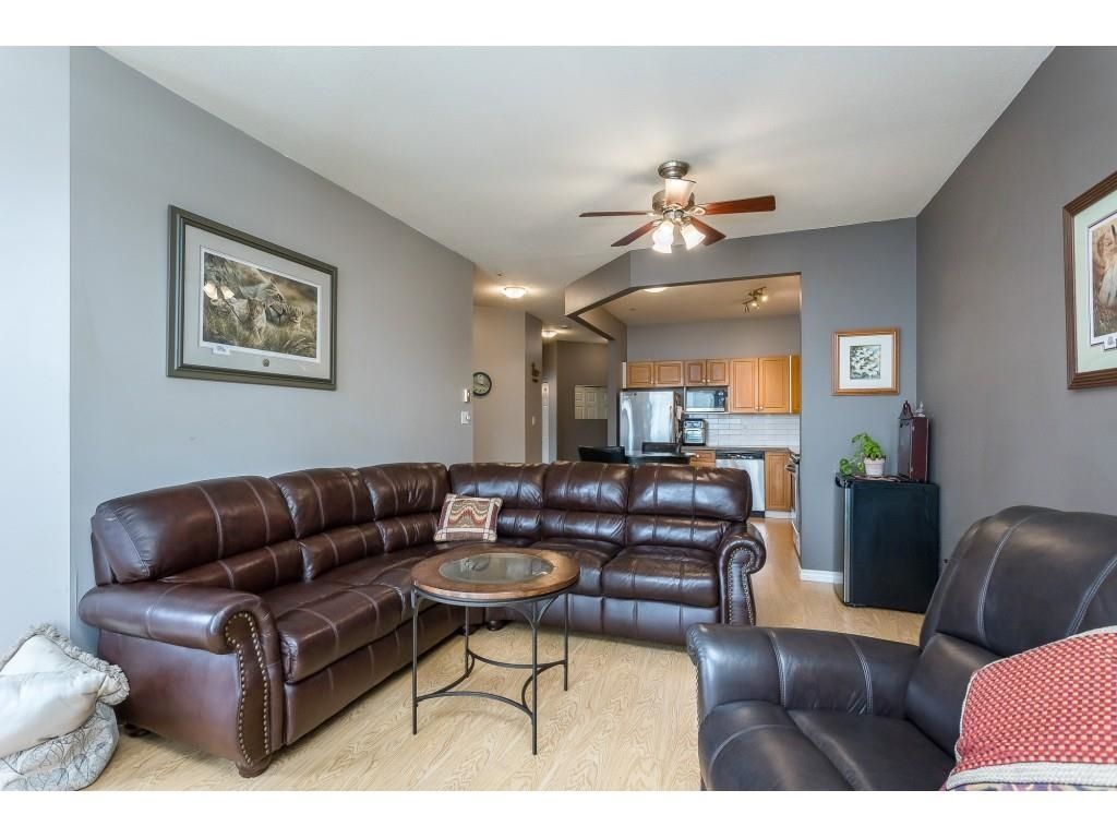 Listing Image 17