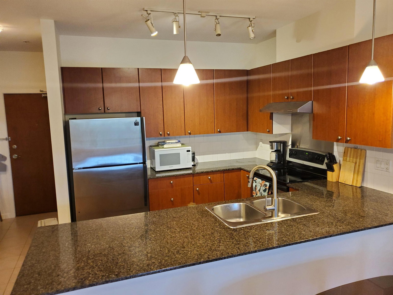 Listing Image 9