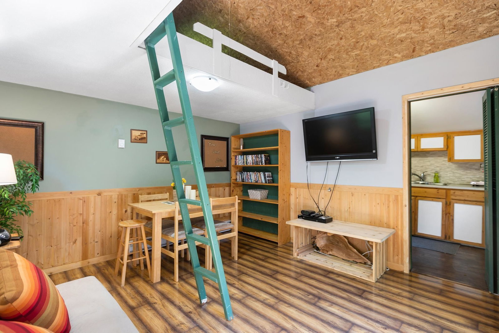 Listing Image 11