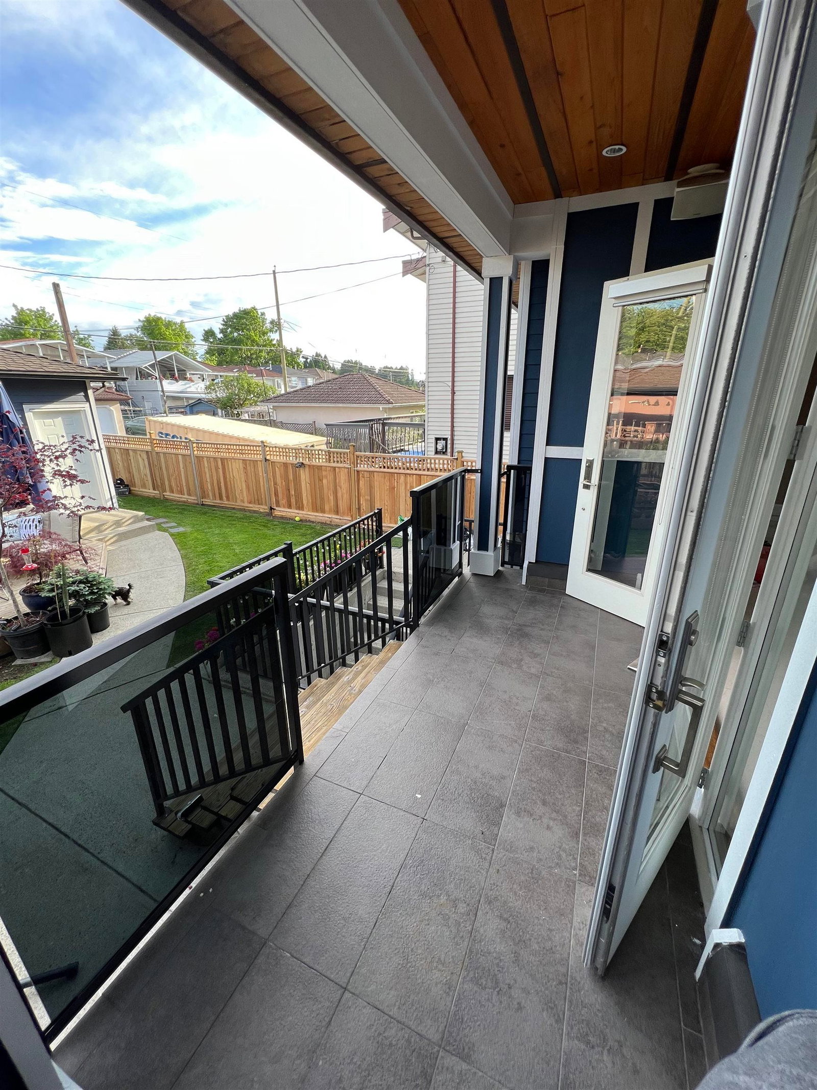Listing Image 16