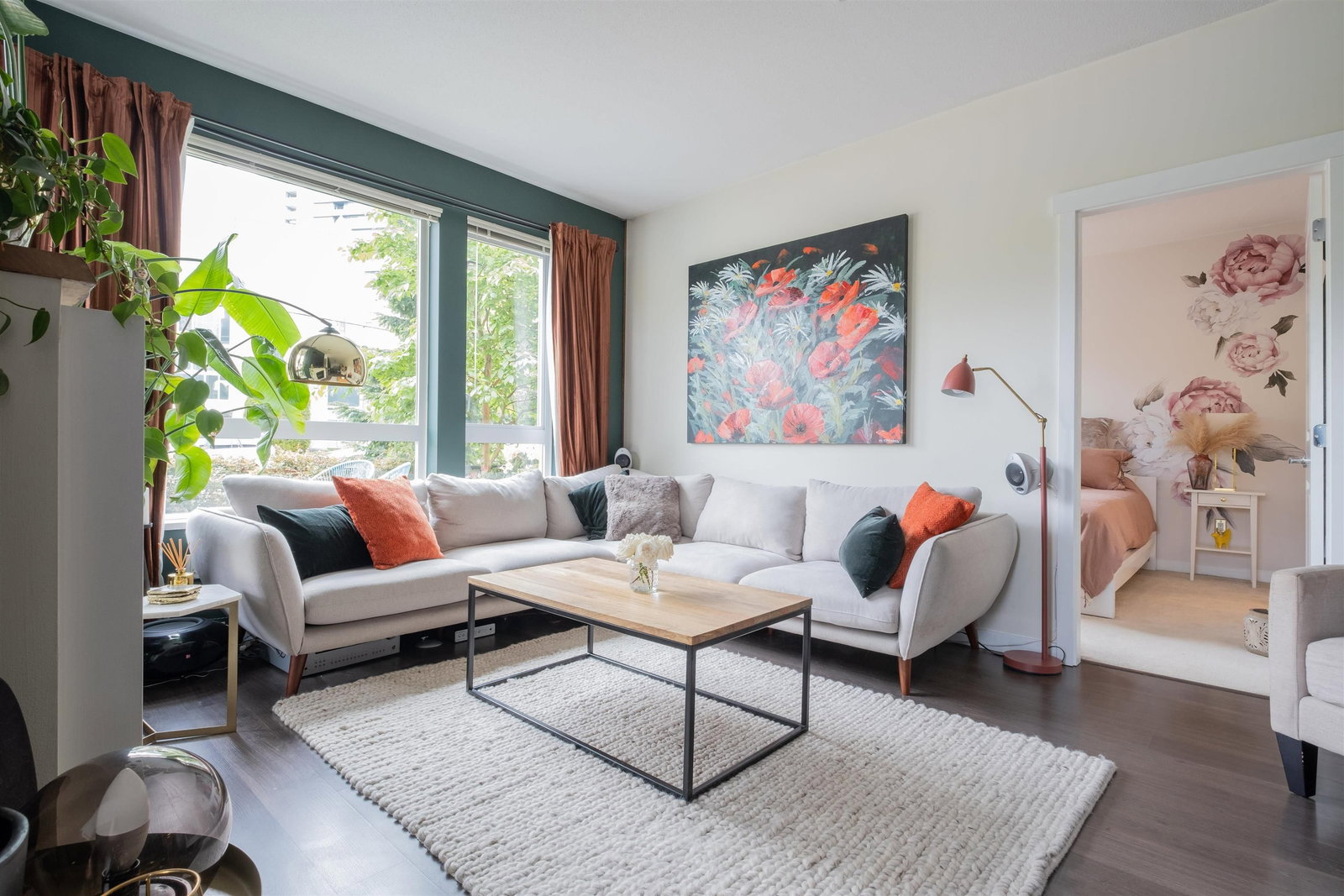 Listing Image 11