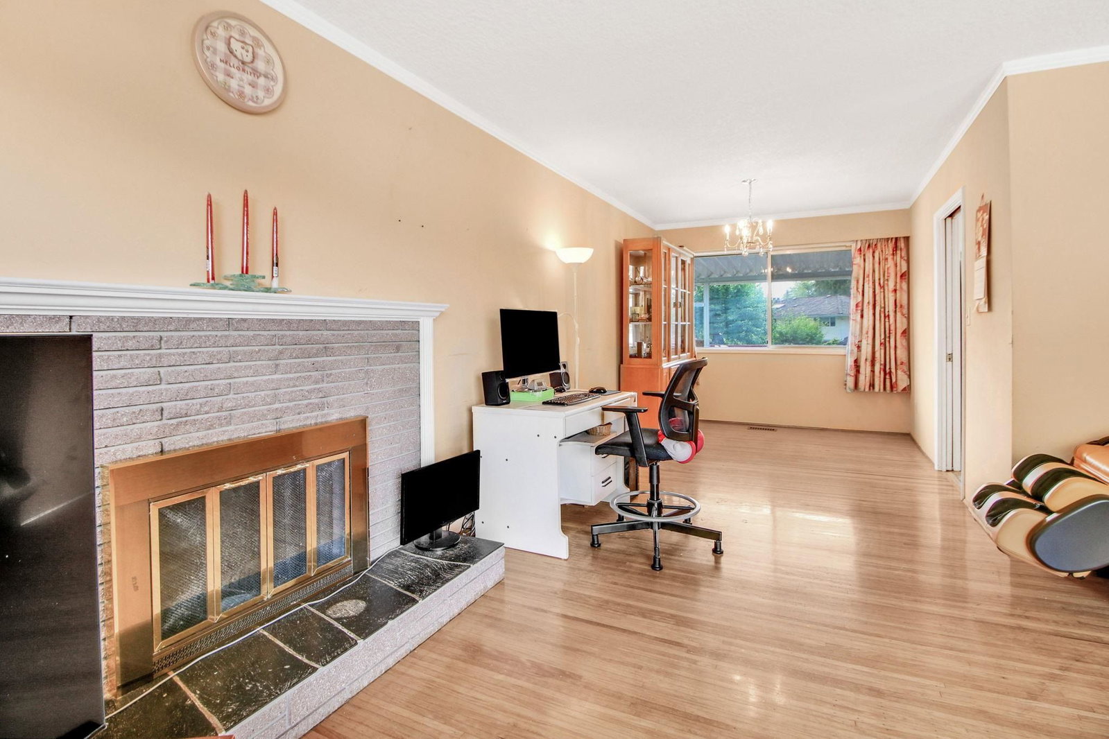 Listing Image 9