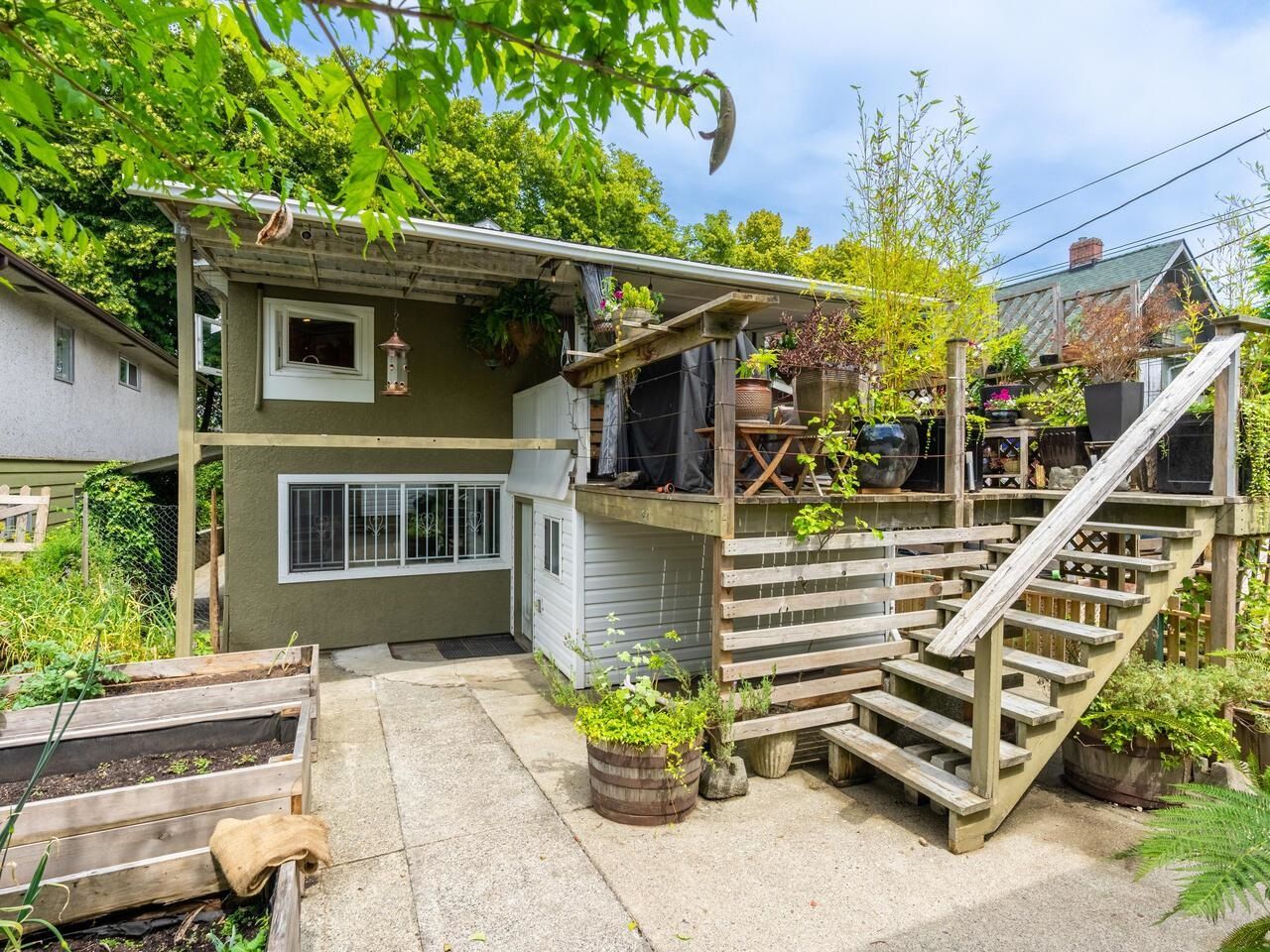 Listing Image 18