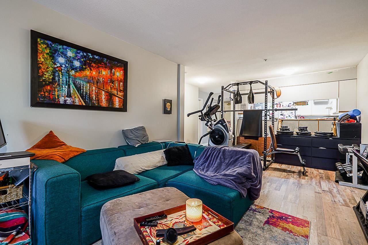 Listing Image 13