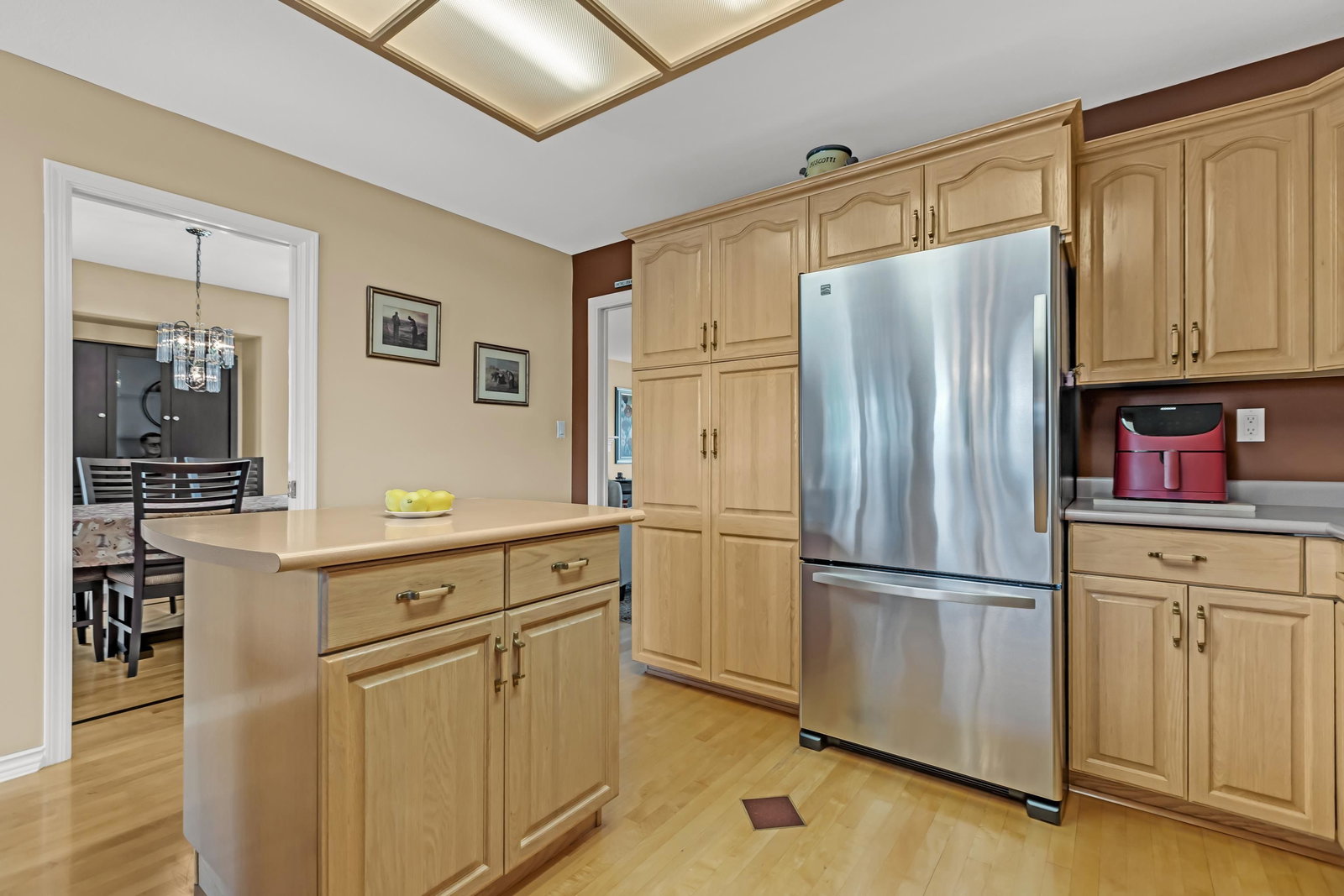 Listing Image 7