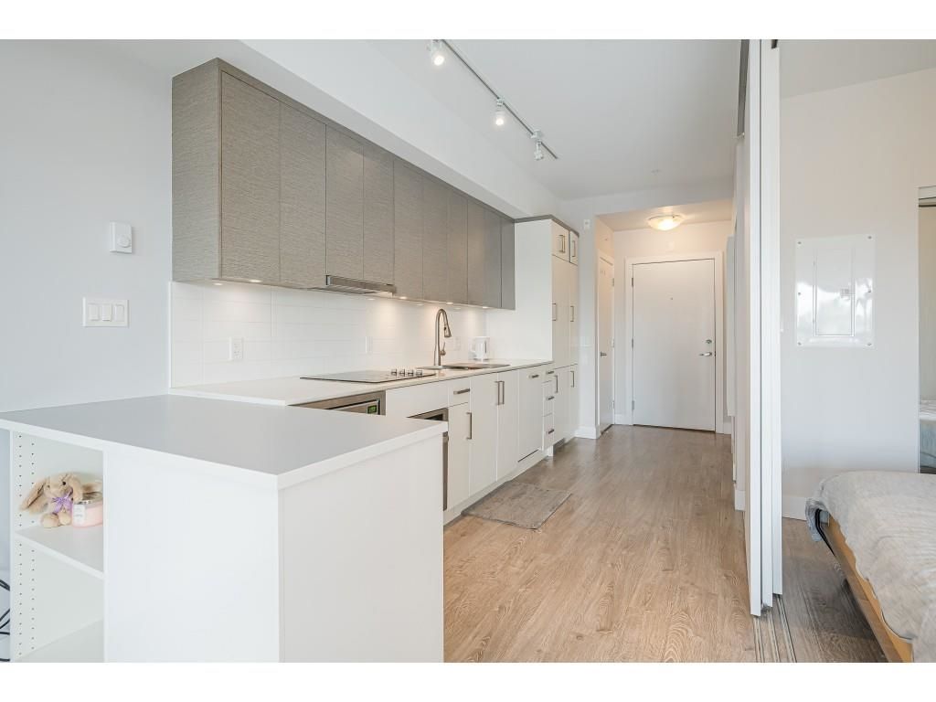 Listing Image 14
