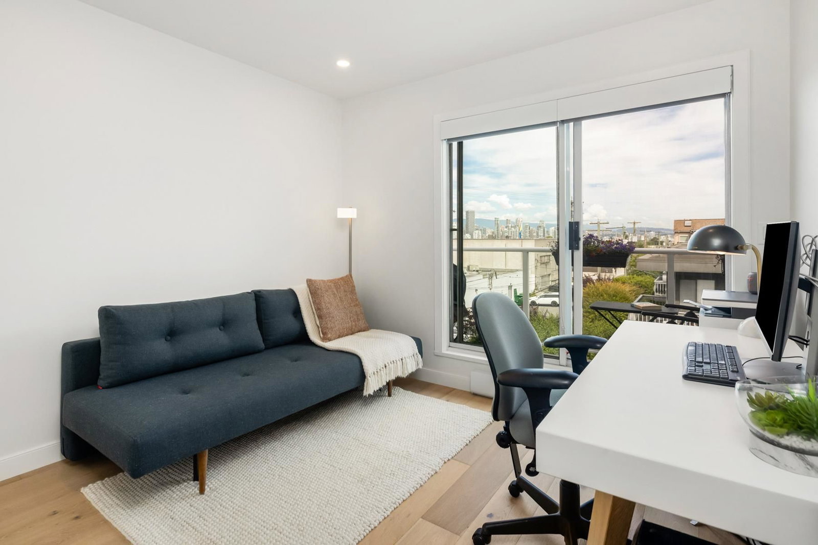Listing Image 15