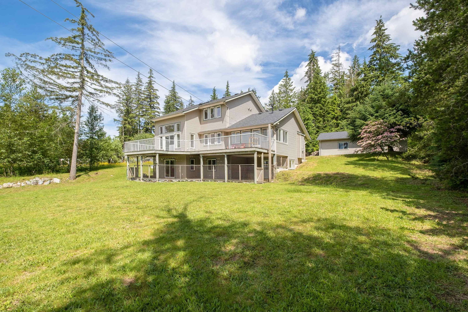 Listing Image 4