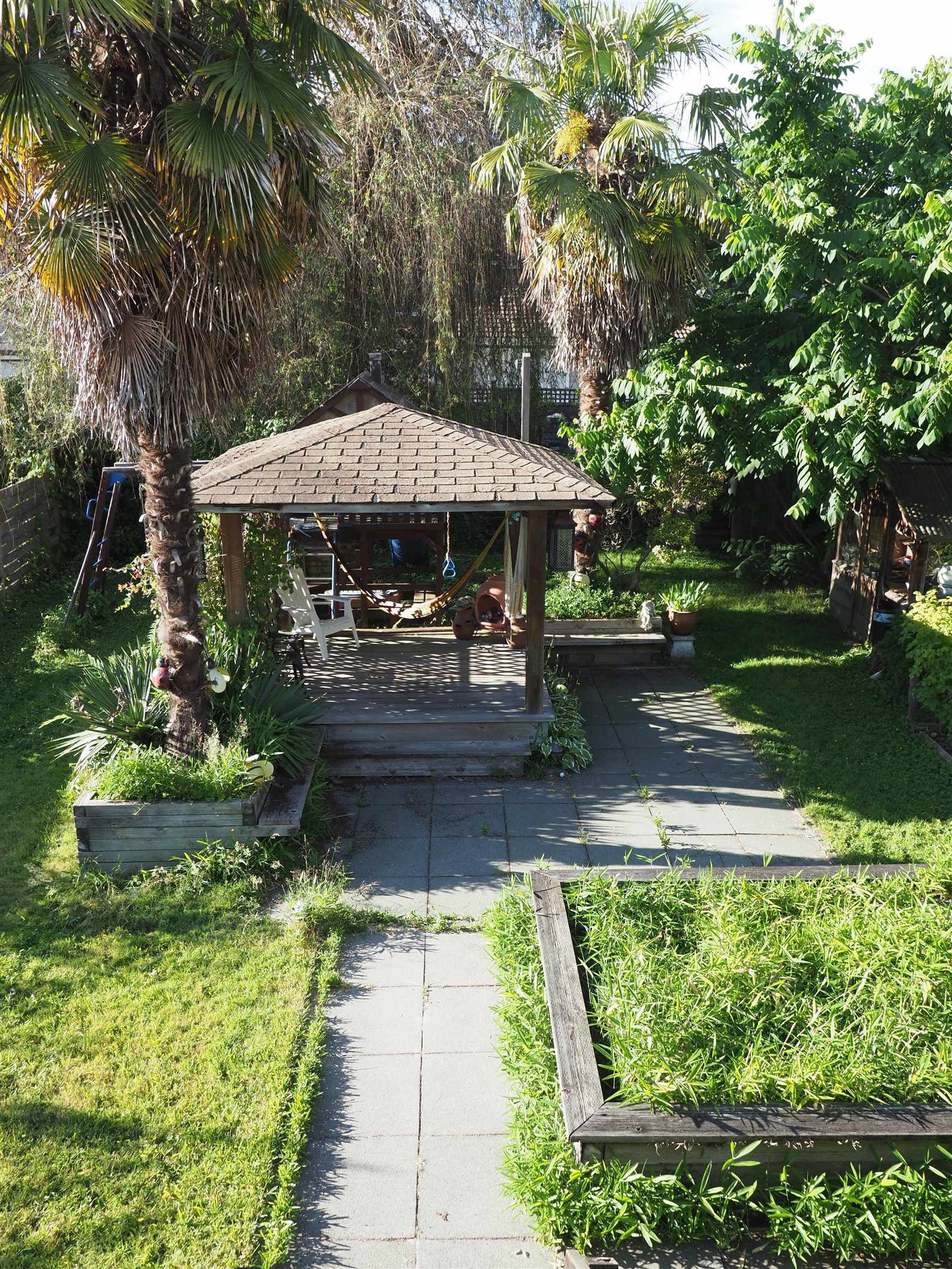 Listing Image 4