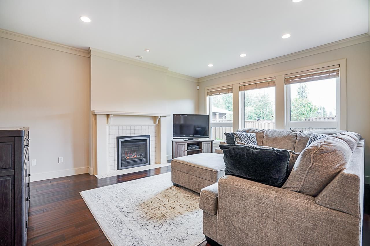 Listing Image 16