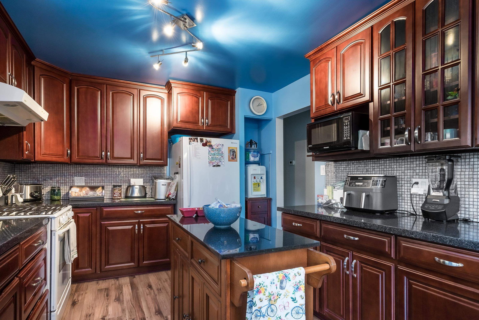 Listing Image 13