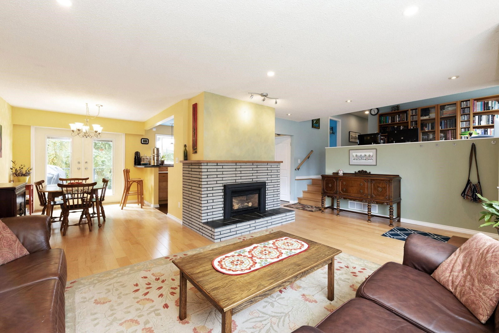 Listing Image 8