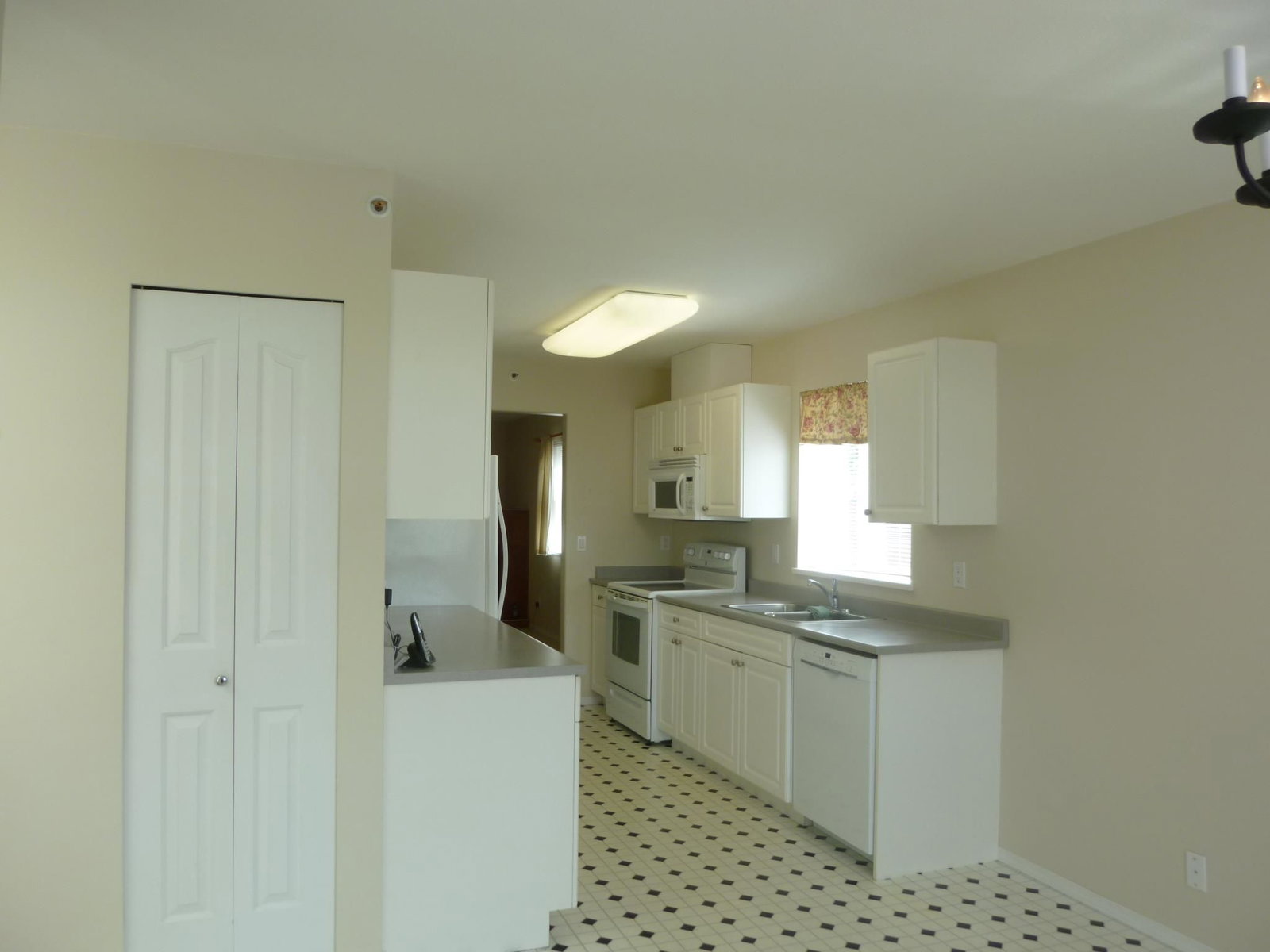 Listing Image 17