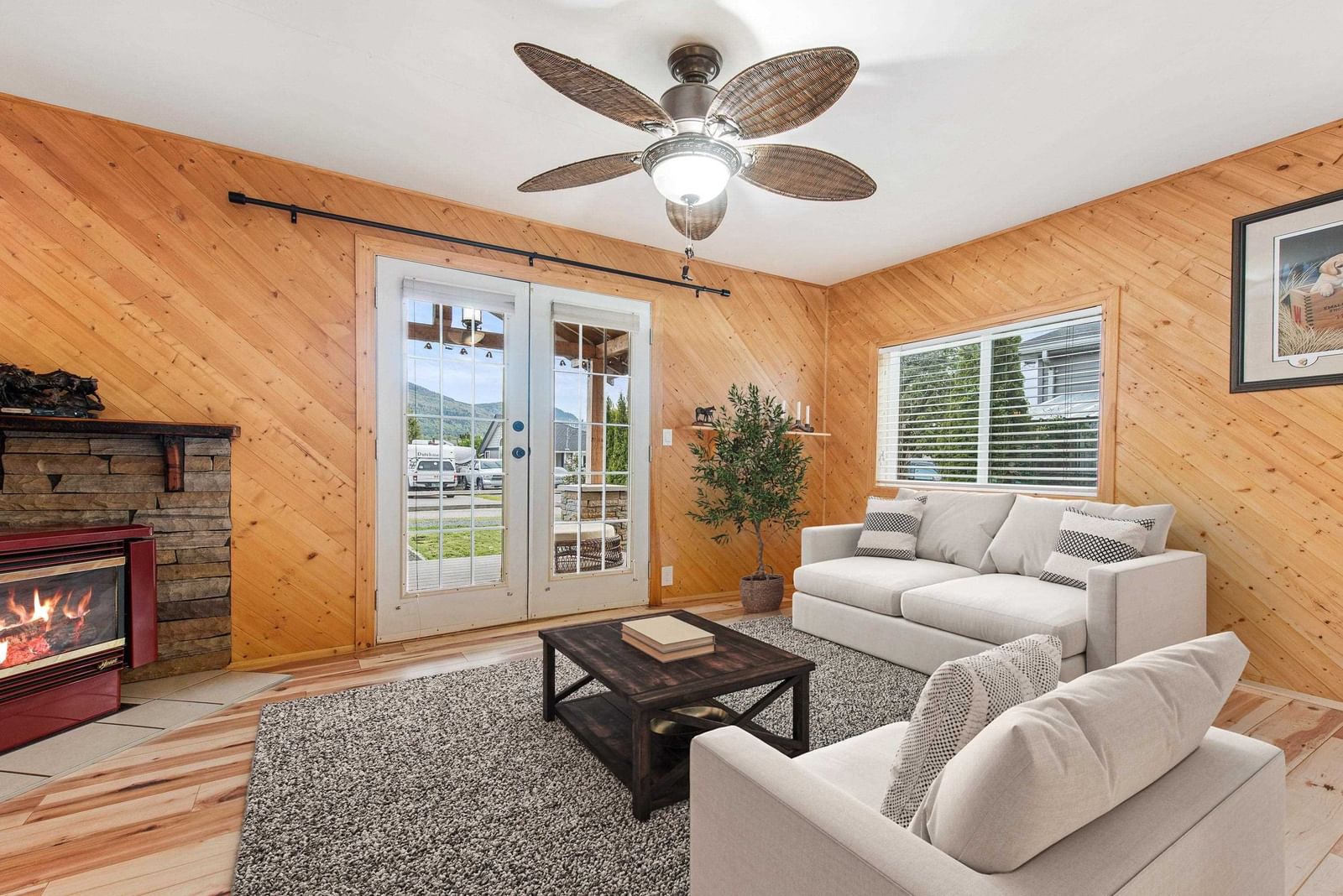 Listing Image 10
