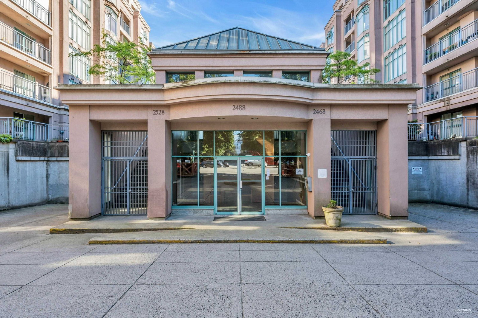 Listing Image 12