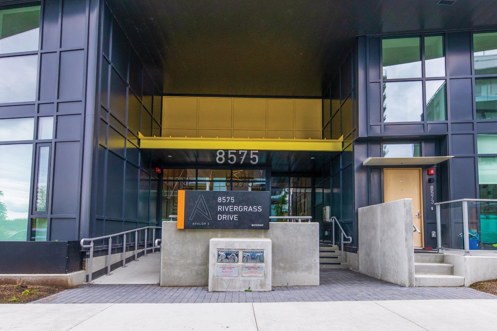 Listing Image 10