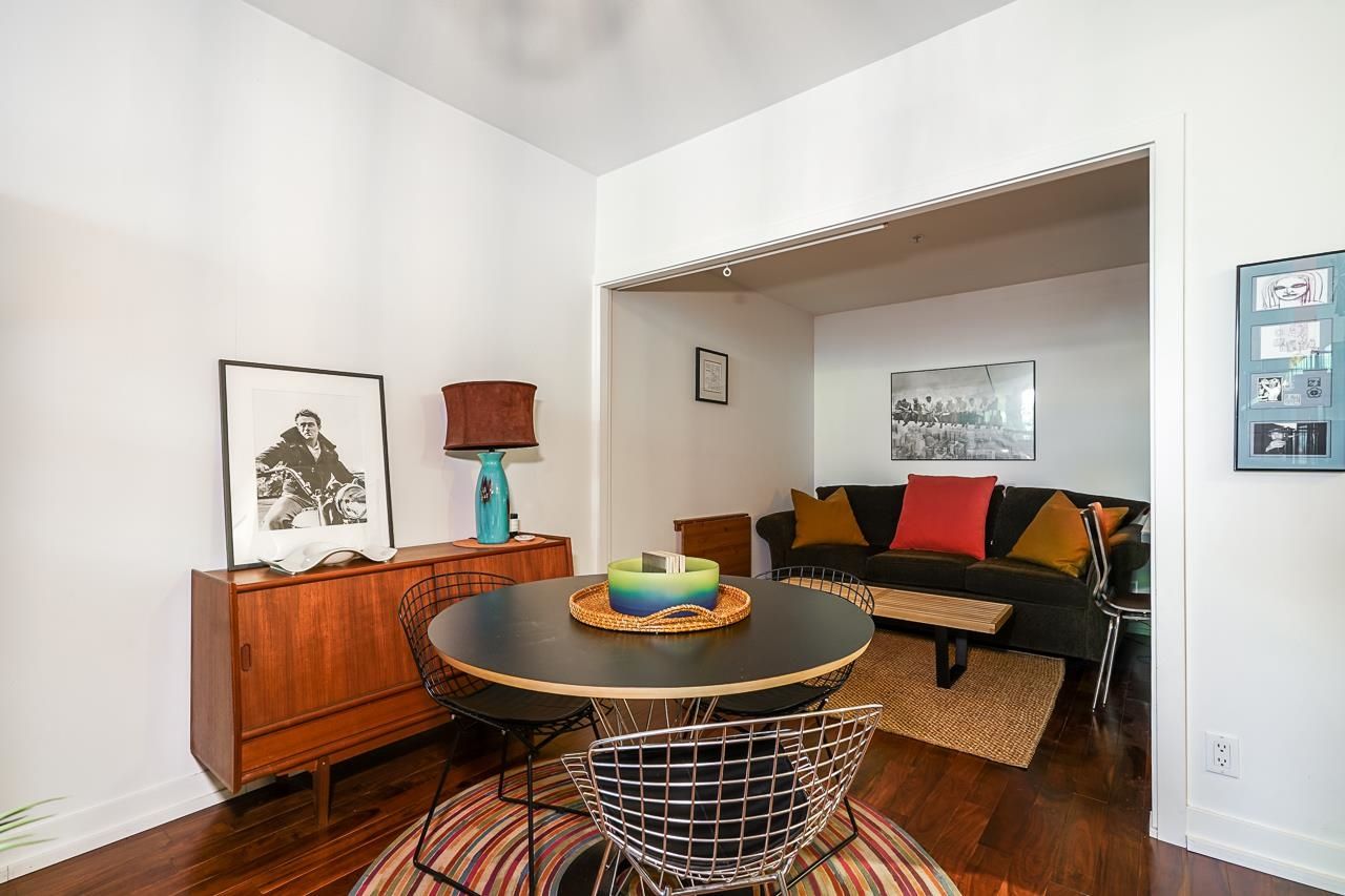 Listing Image 9