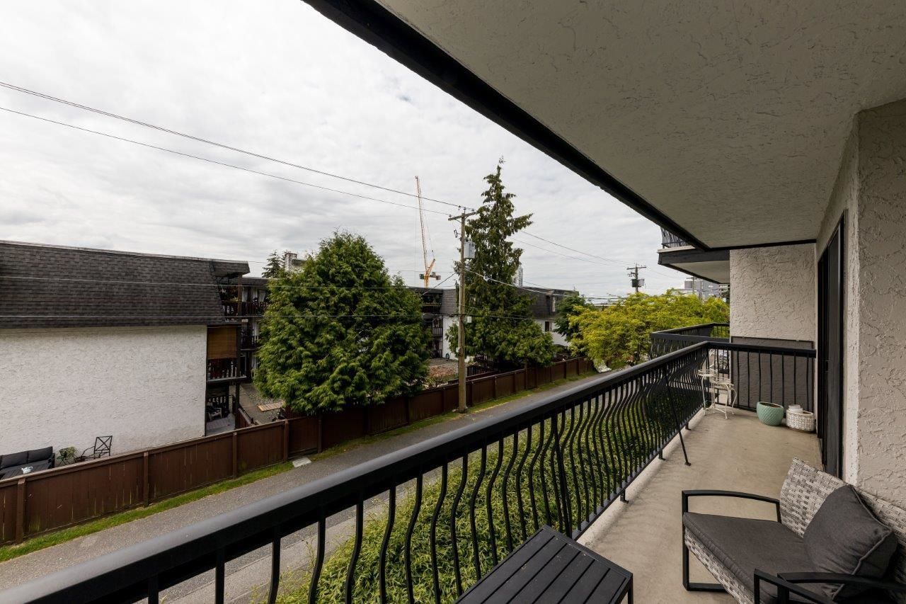 Listing Image 17