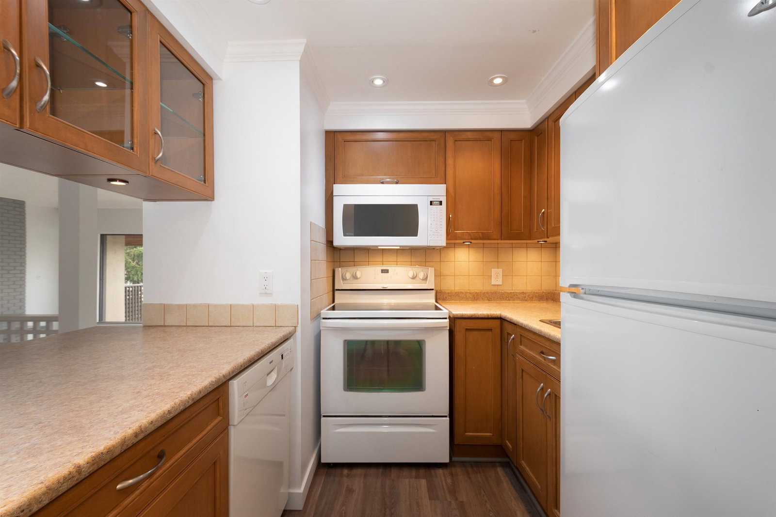 Listing Image 14