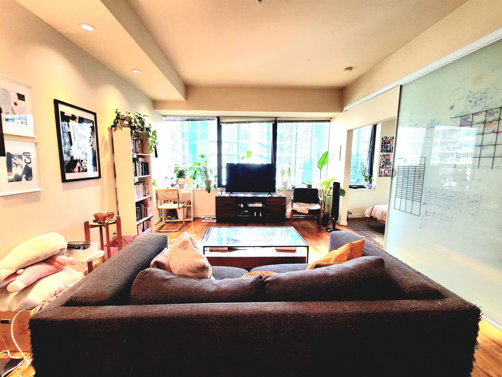 Listing Image 3
