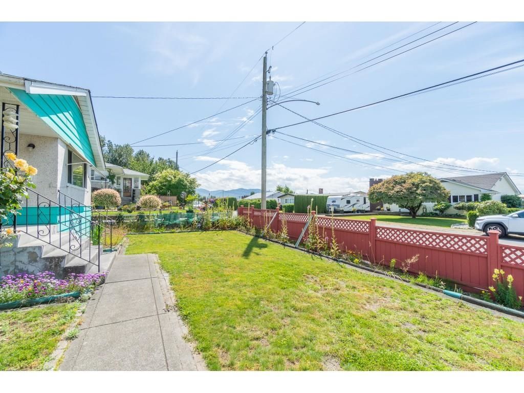 Listing Image 5