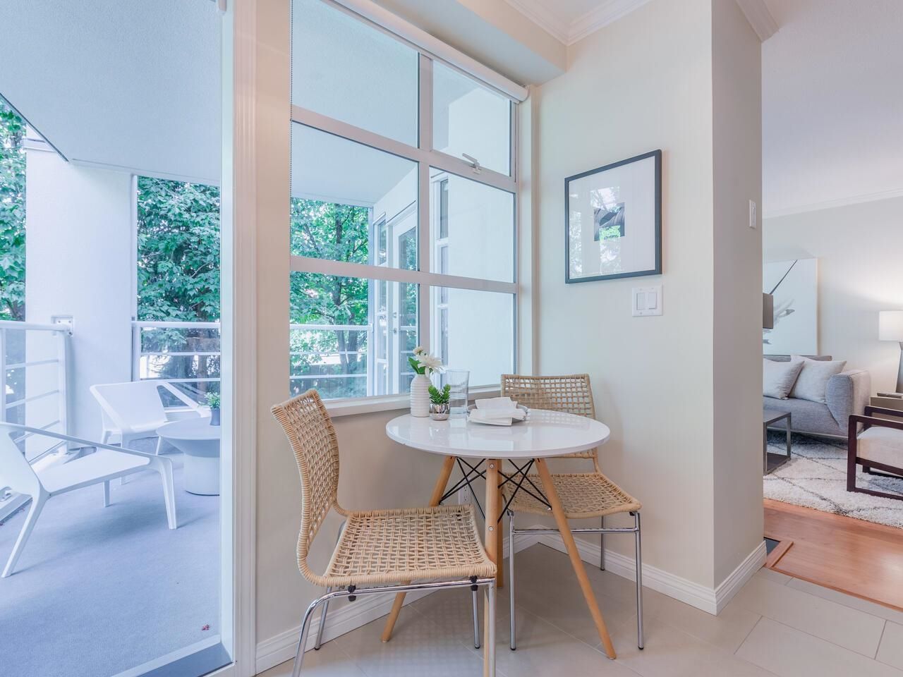 Listing Image 9