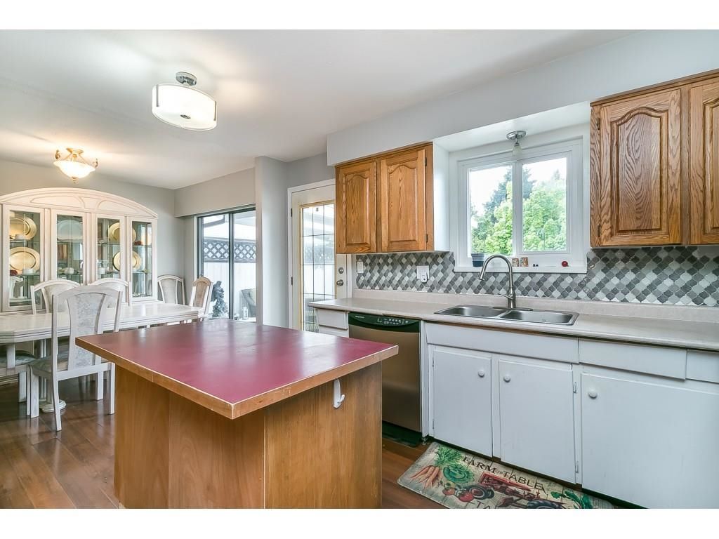 Listing Image 16