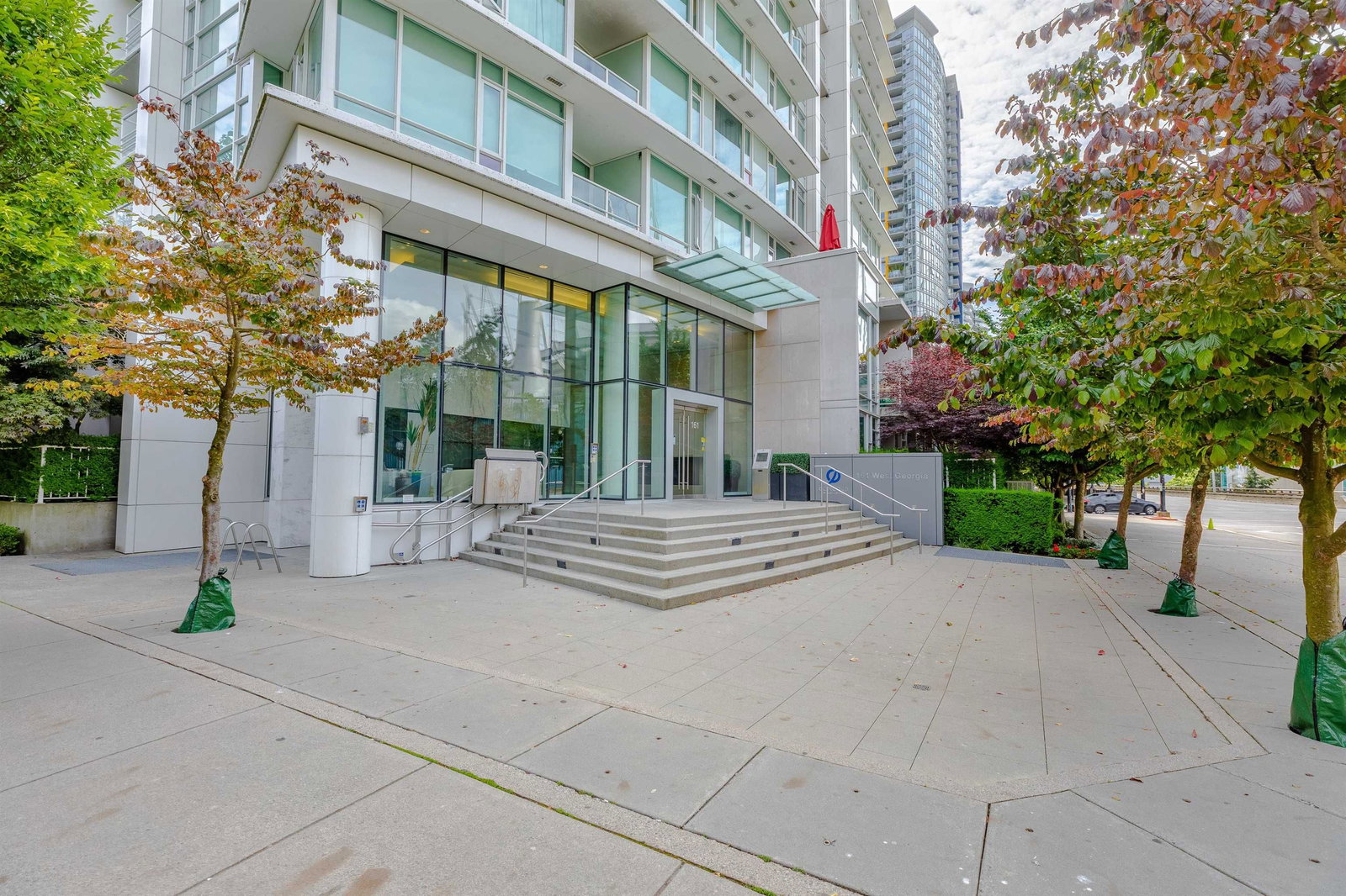 Listing Image 16