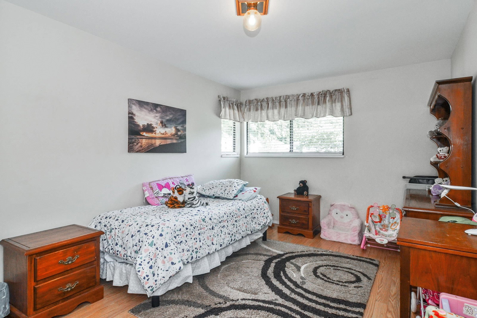 Listing Image 19