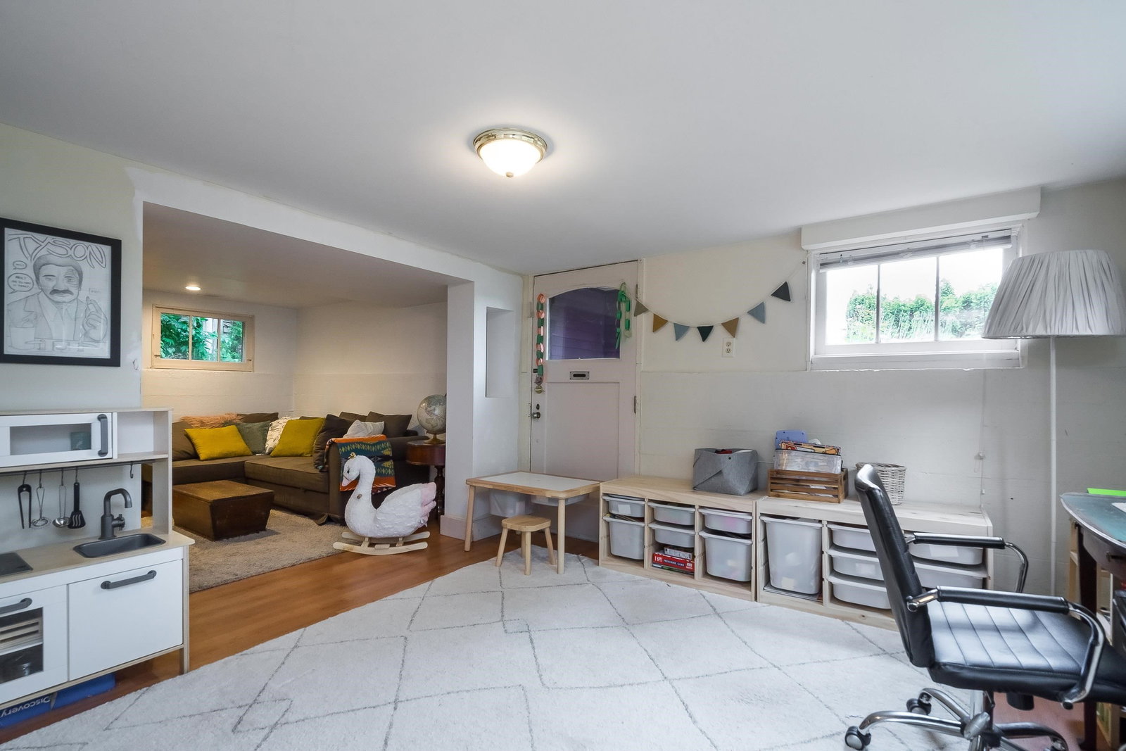 Listing Image 11