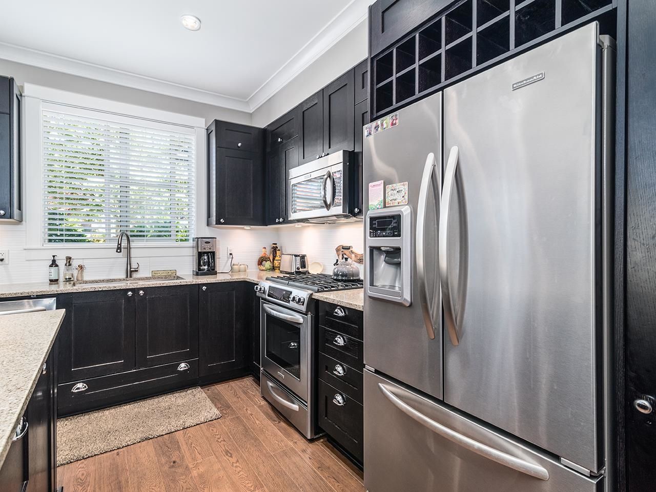 Listing Image 11