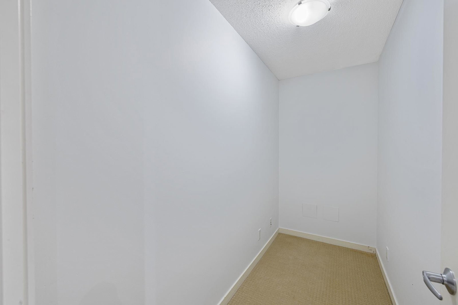 Listing Image 30