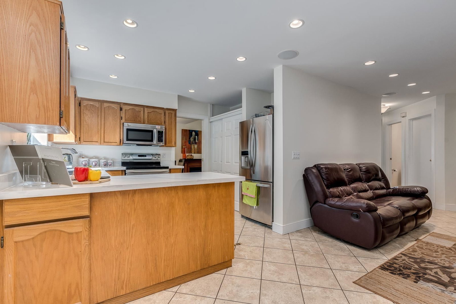 Listing Image 12