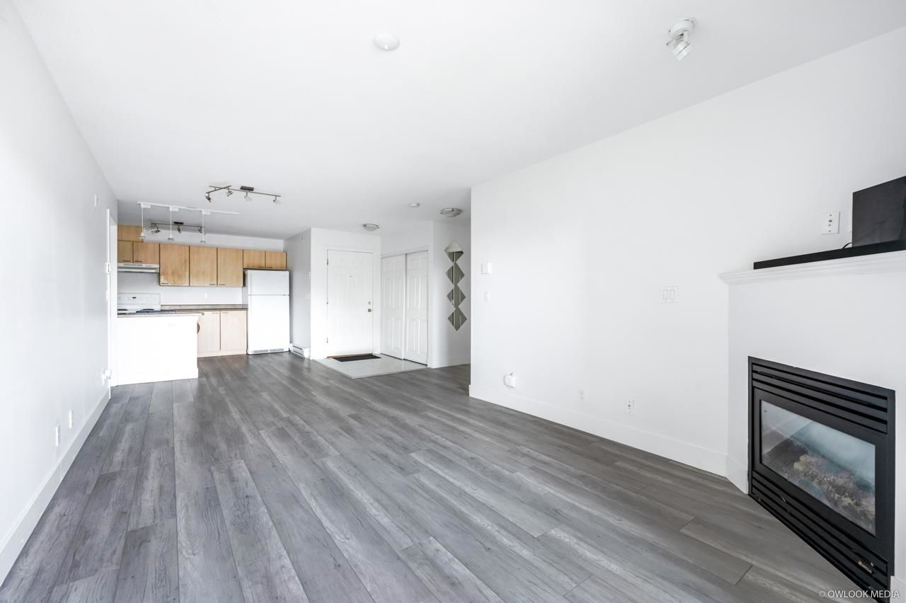 Listing Image 18