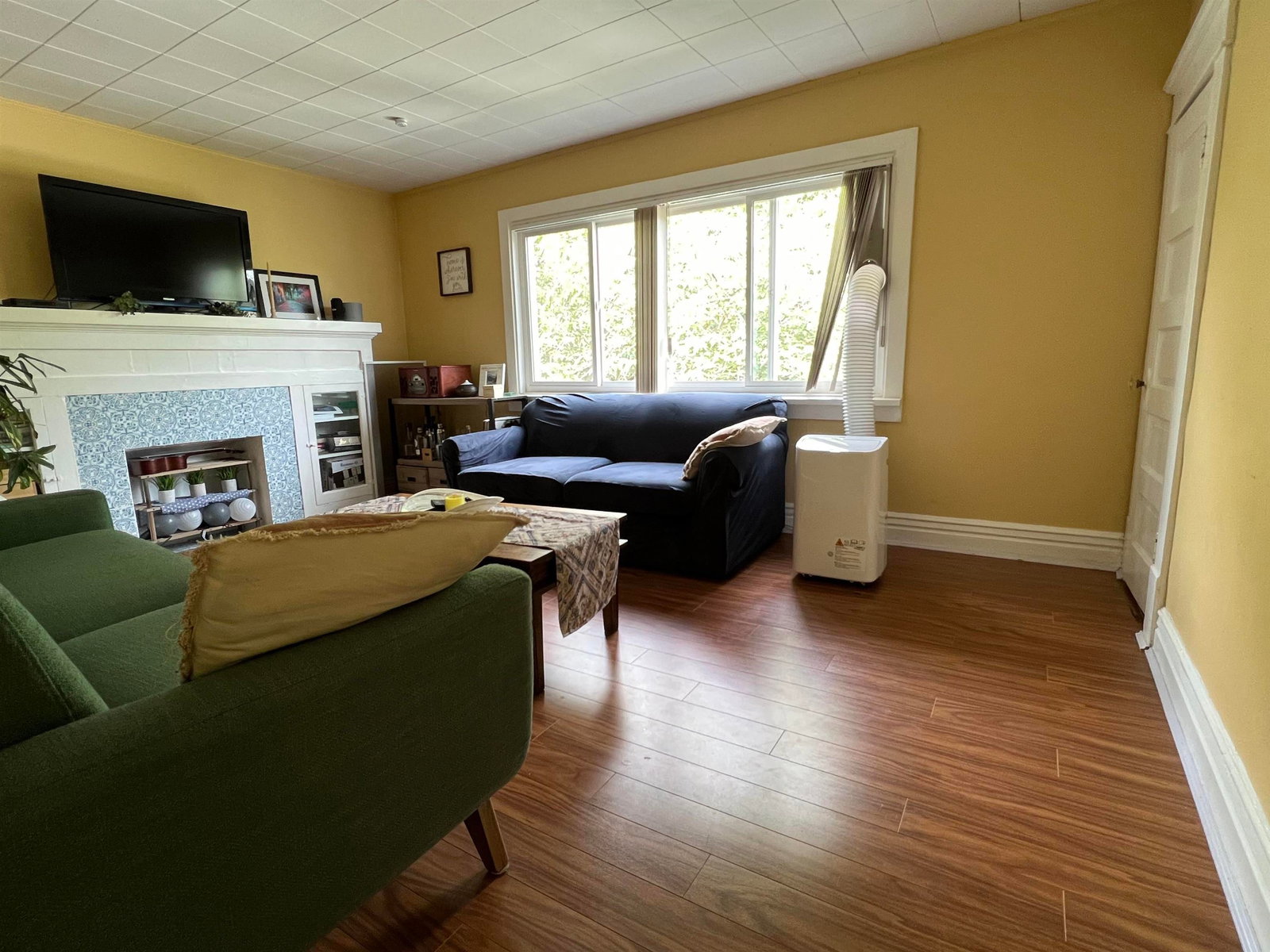 Listing Image 12
