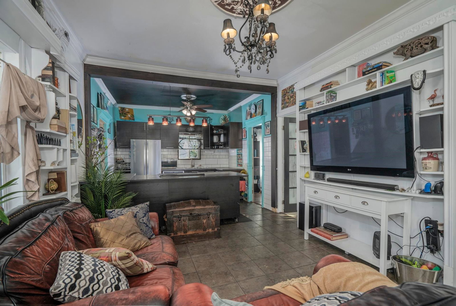 Listing Image 10