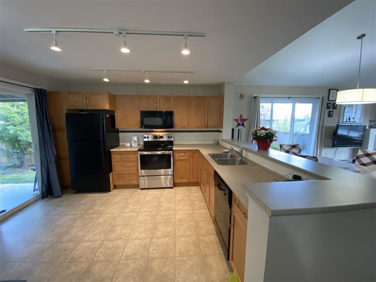 Listing Image 18