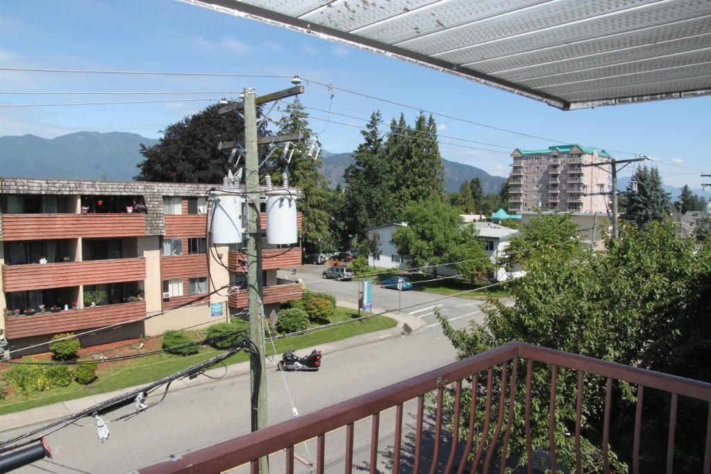 Listing Image 8