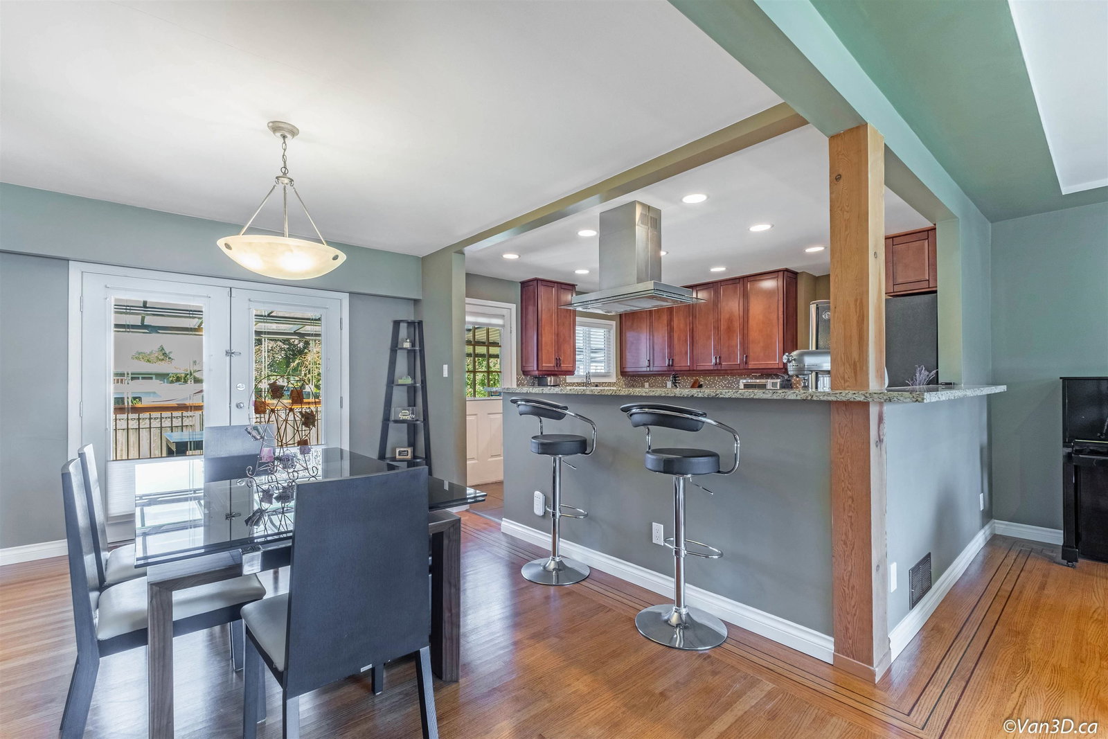 Listing Image 10