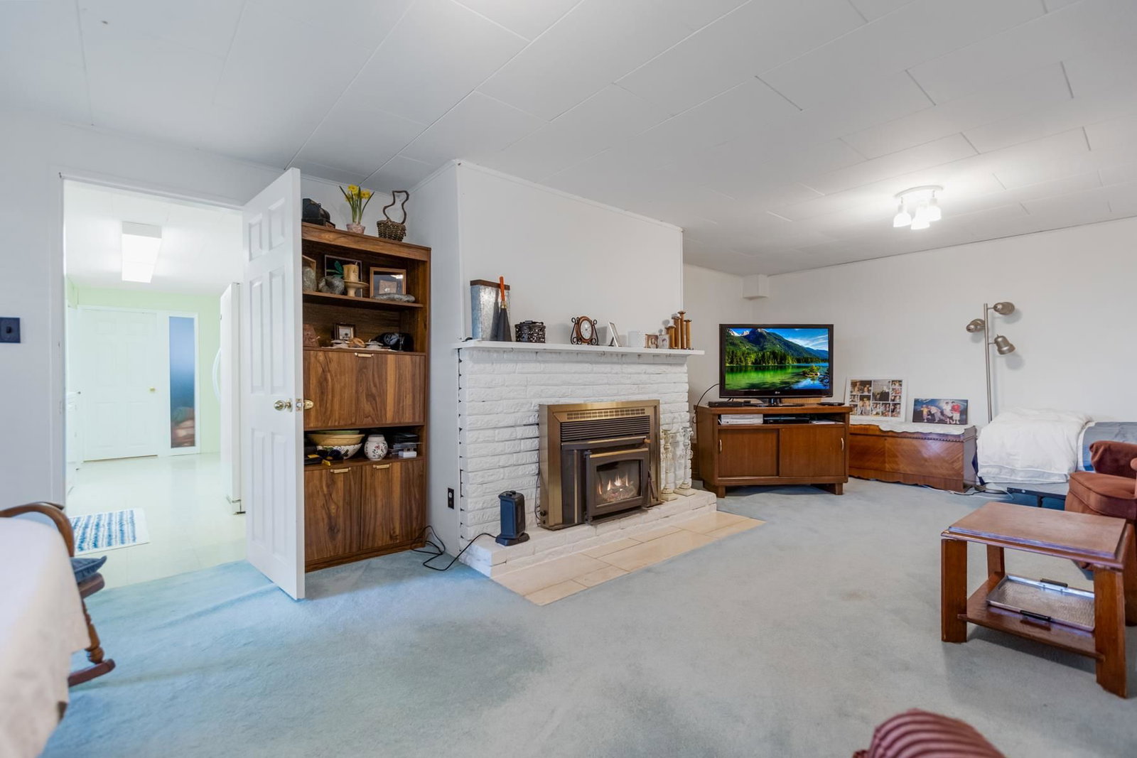 Listing Image 17