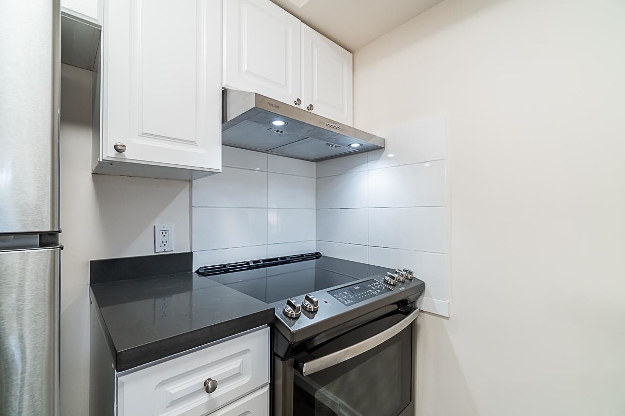Listing Image 16