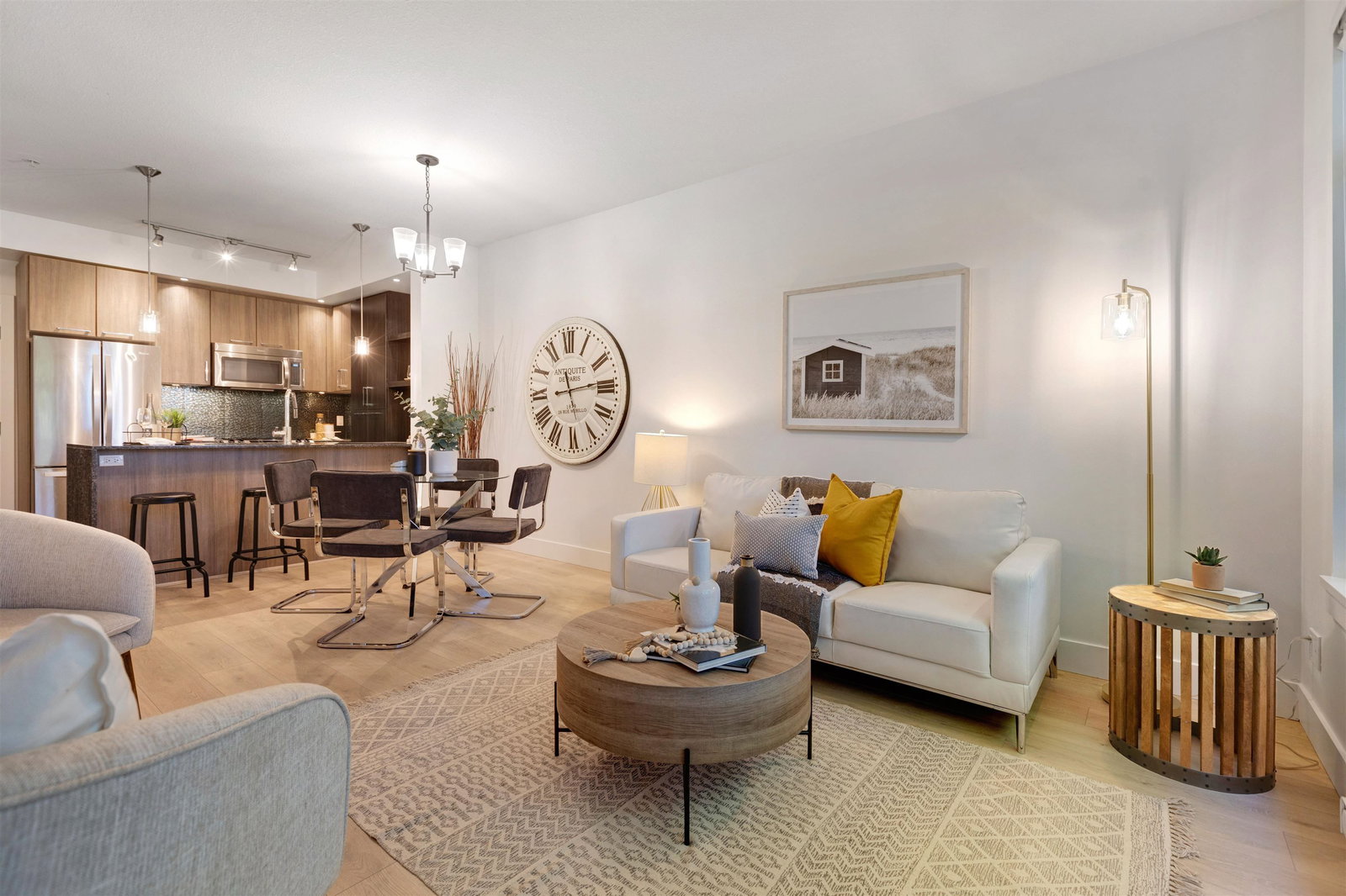 Listing Image 8