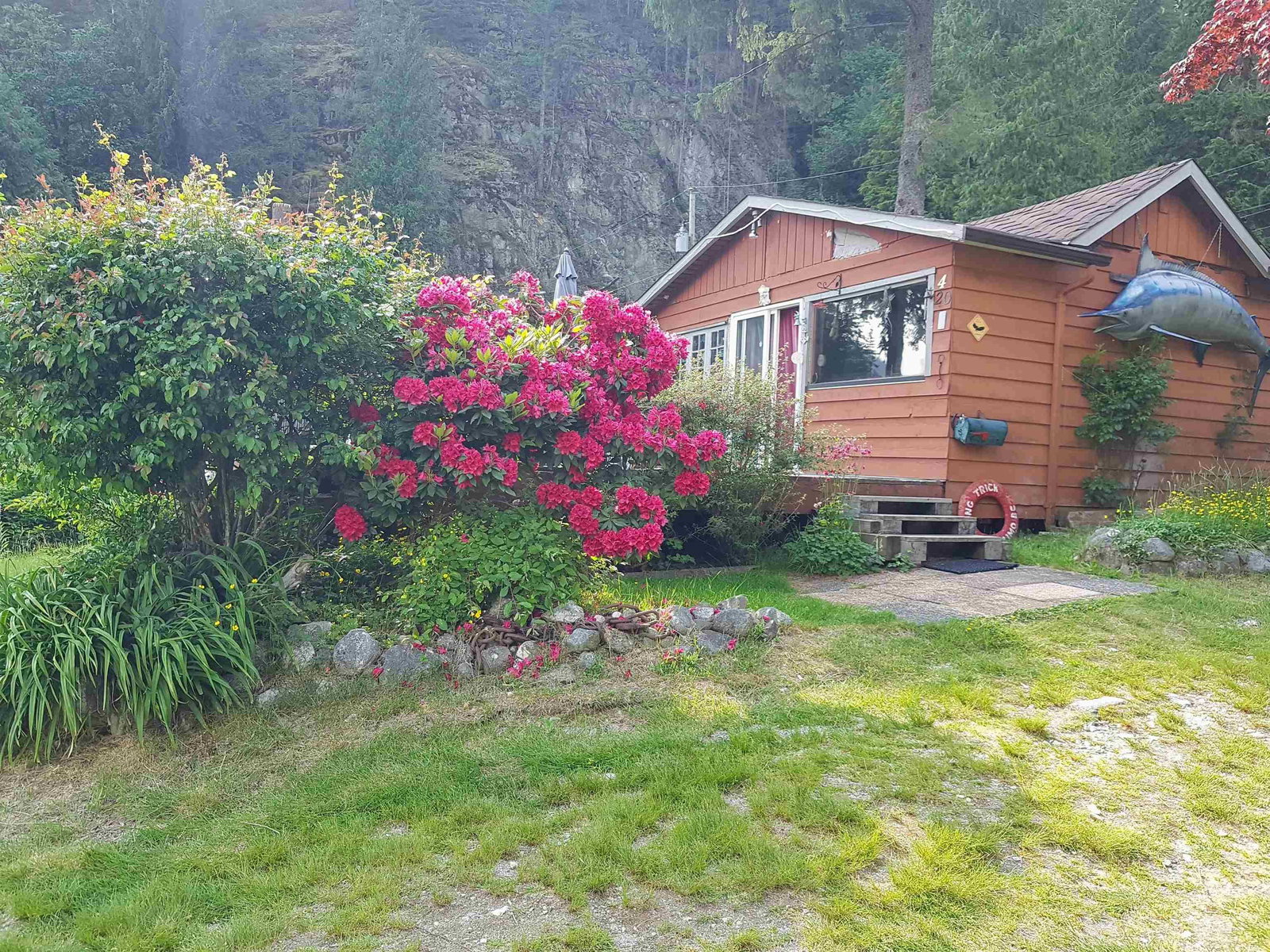 Listing Image 4