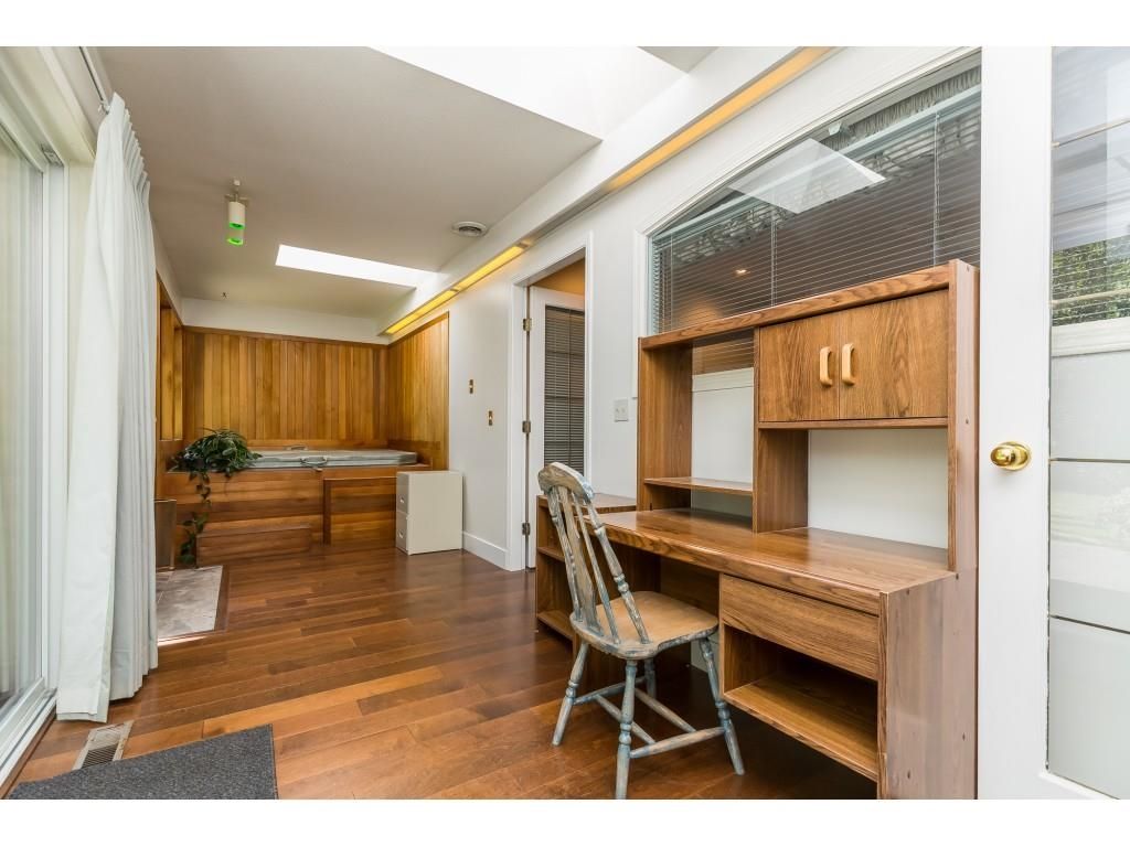 Listing Image 17