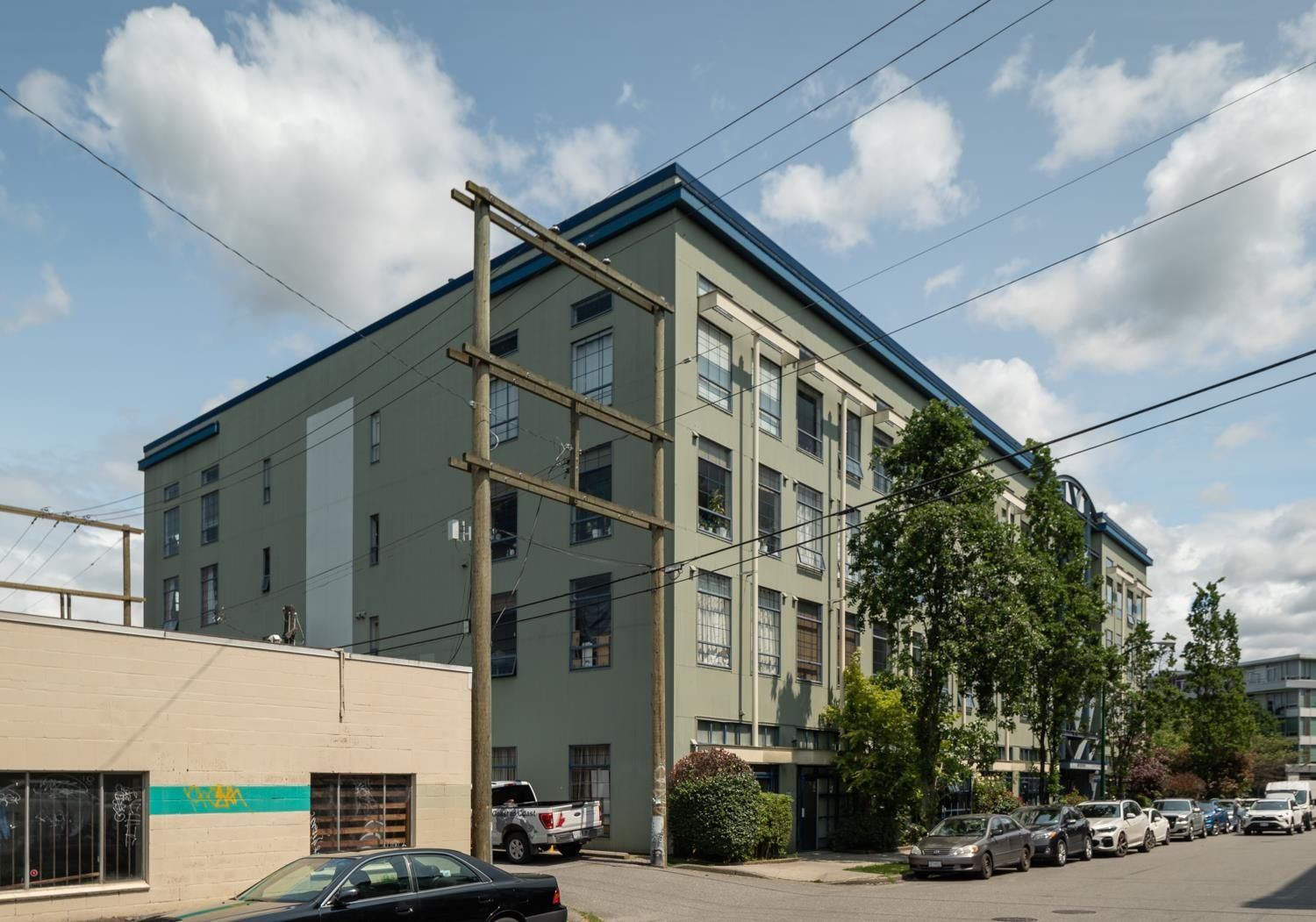 Listing Image 25